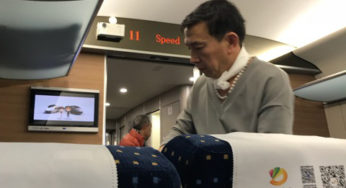 トイレットペーパーを首に巻くおじさん in 中国高速鉄道