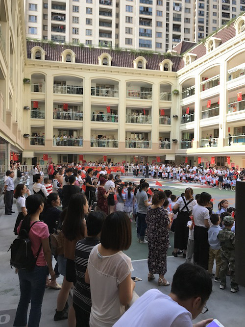 中国の幼稚園での国慶節のイベント